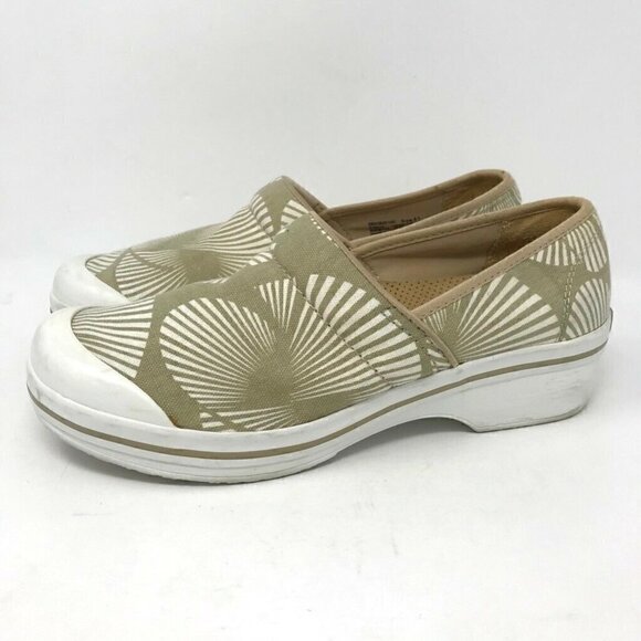 Dansko Vegan Volley Chino Palm Clogs Beige 11 - Picture 4 of 8